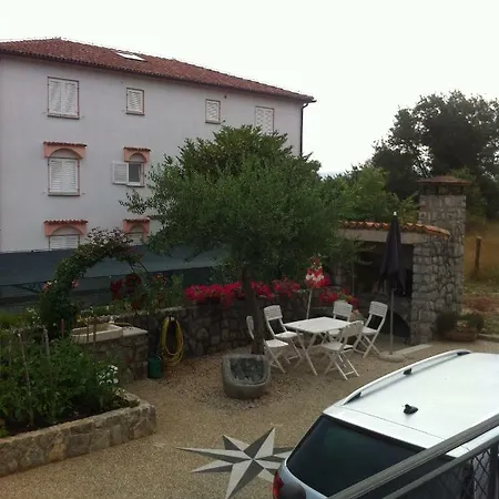 Ruzmarin Apartment